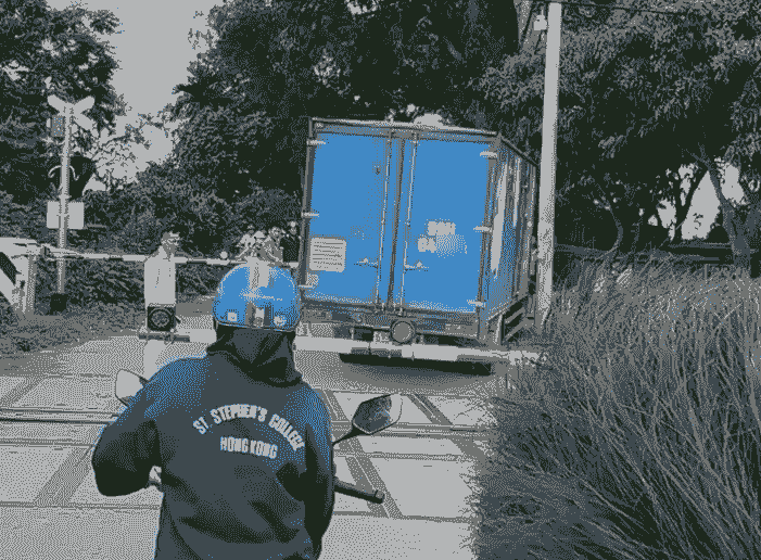 Bảo hiểm ô tô, Bảo hiểm thân vỏ ô tô, Emily xevaban, Bảo hiểm bắt buộc, Mua bảo hiểm ô tô, bảo hiểm ô tô tư vấn miễn phí, đòi quyền lợi bảo hiểm miễn phí, Đi qua đường tàu khi có đèn, Băng qua đường tàu bị tai nạn, Vượt đèn đường tàu bảo hiểm có đền không